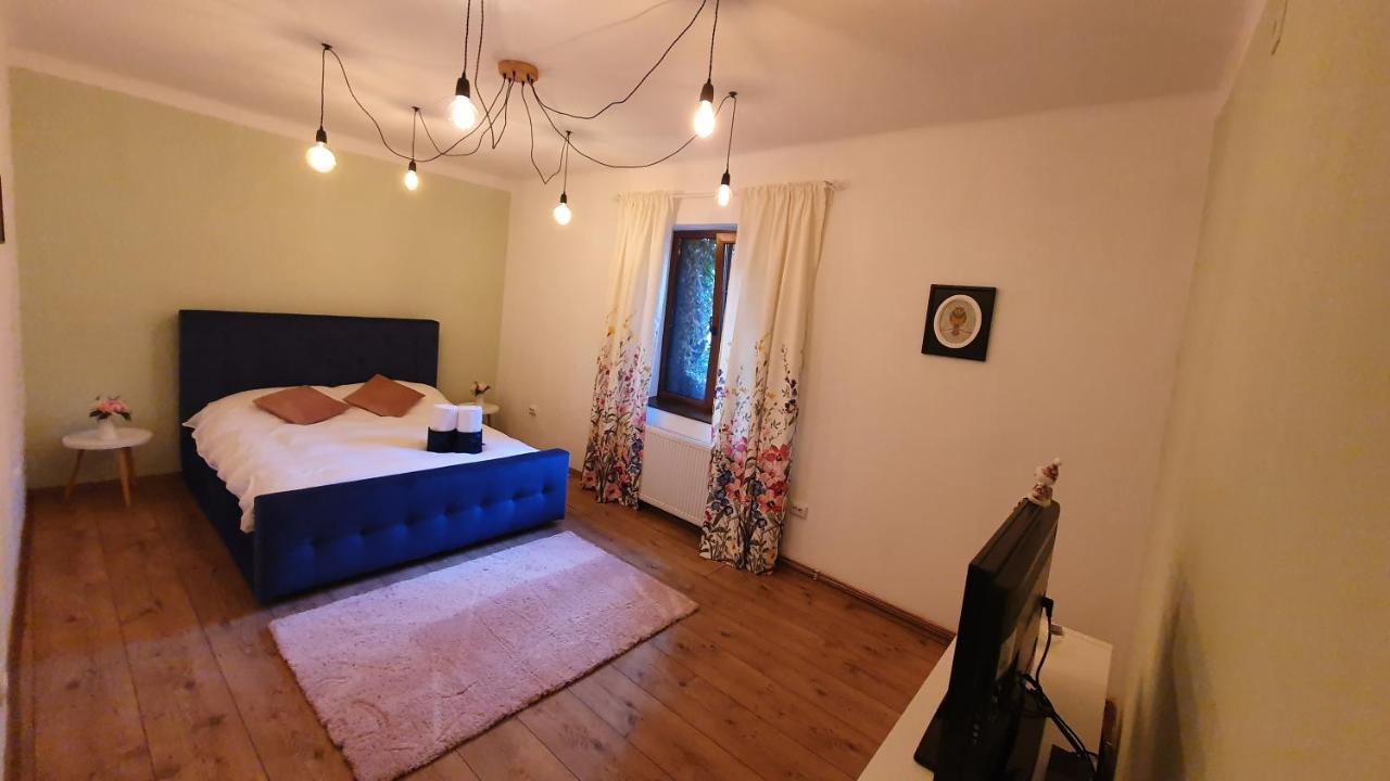 Home Central Apartment Brasov Exterior photo