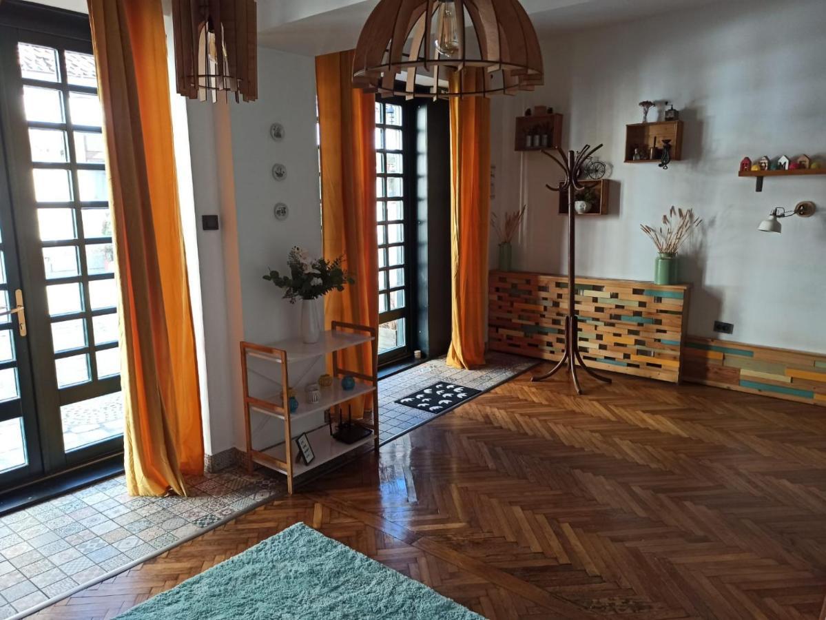 Home Central Apartment Brasov Exterior photo