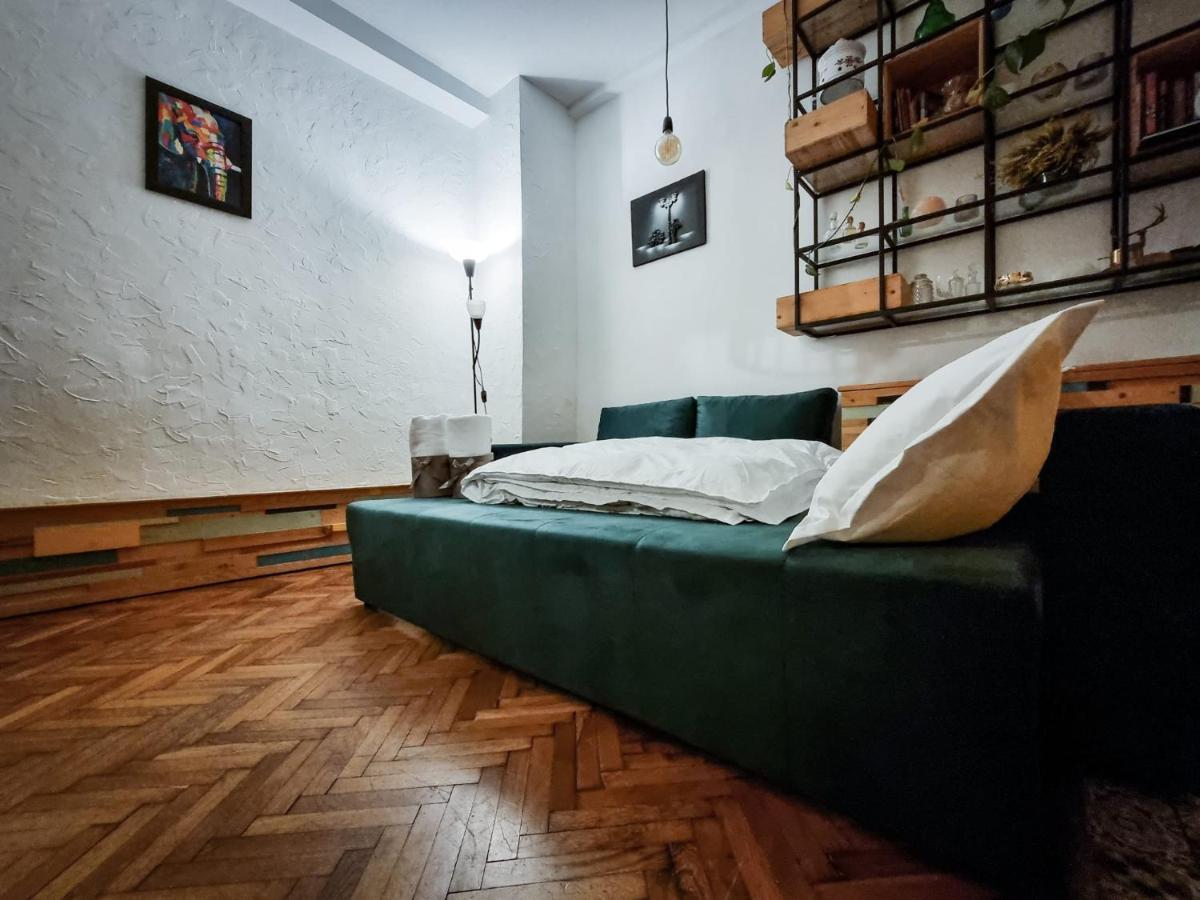 Home Central Apartment Brasov Exterior photo